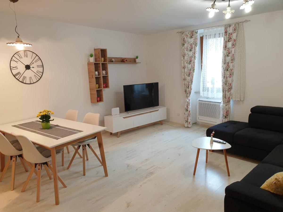 Apartment Old Town Umag Buitenkant foto