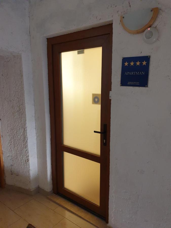Apartment Old Town Umag Buitenkant foto