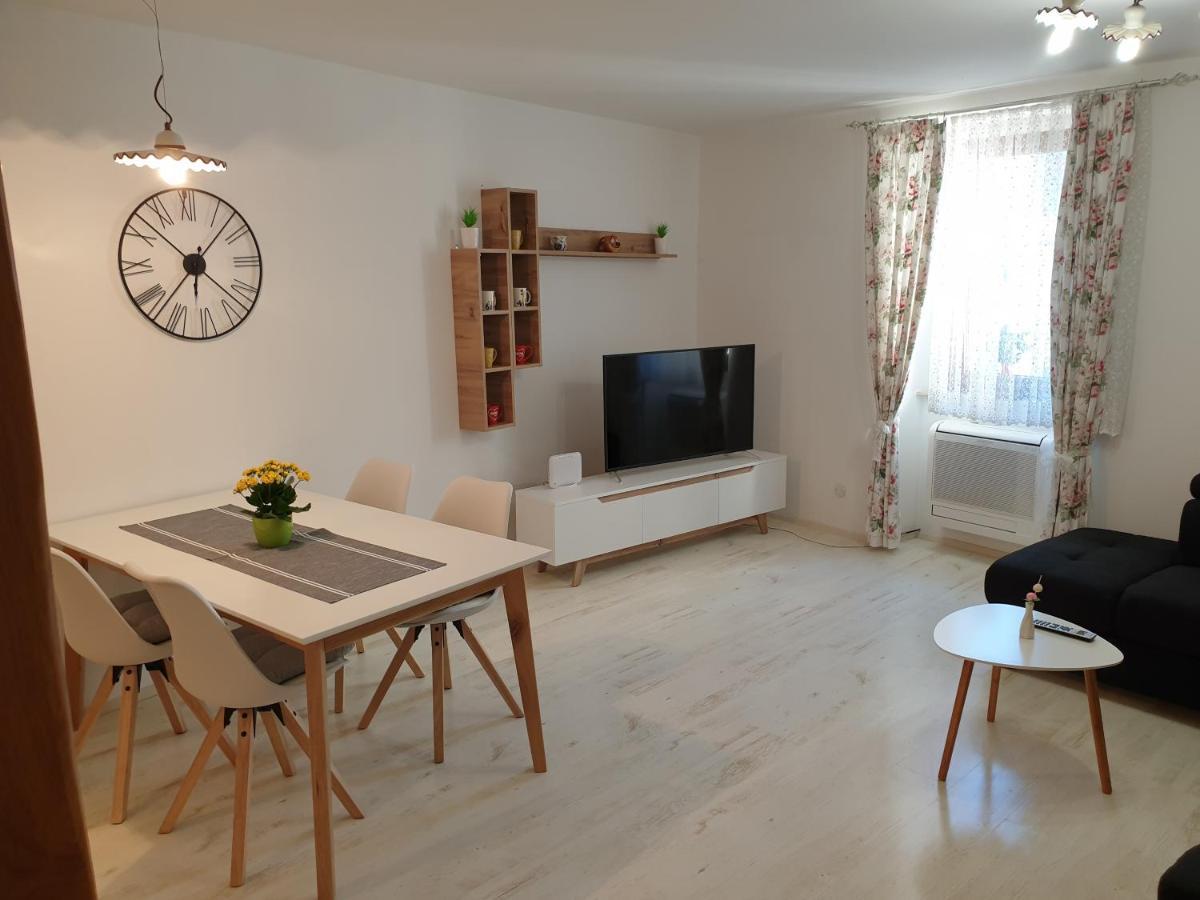 Apartment Old Town Umag Buitenkant foto