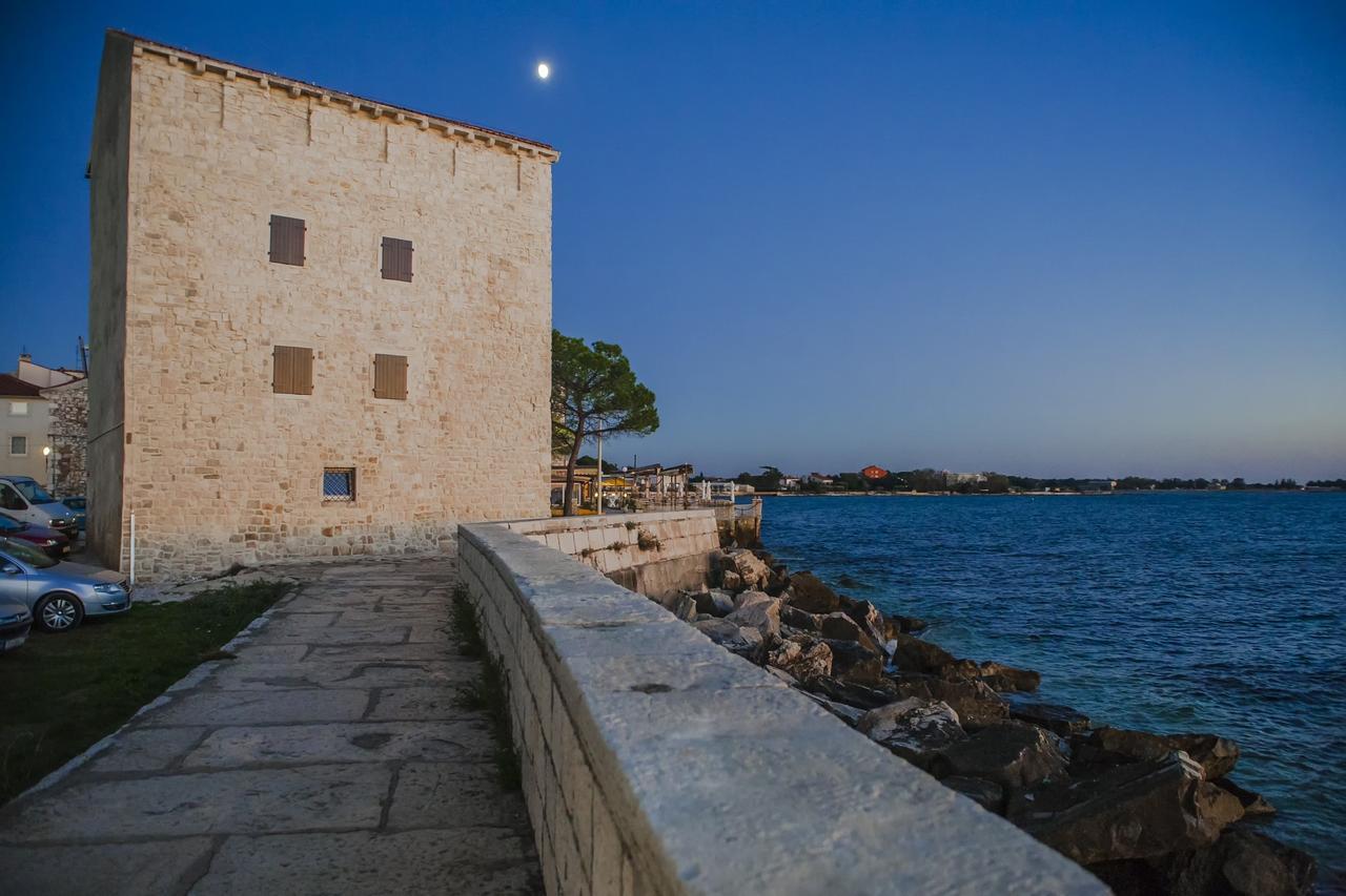 Apartment Old Town Umag Buitenkant foto