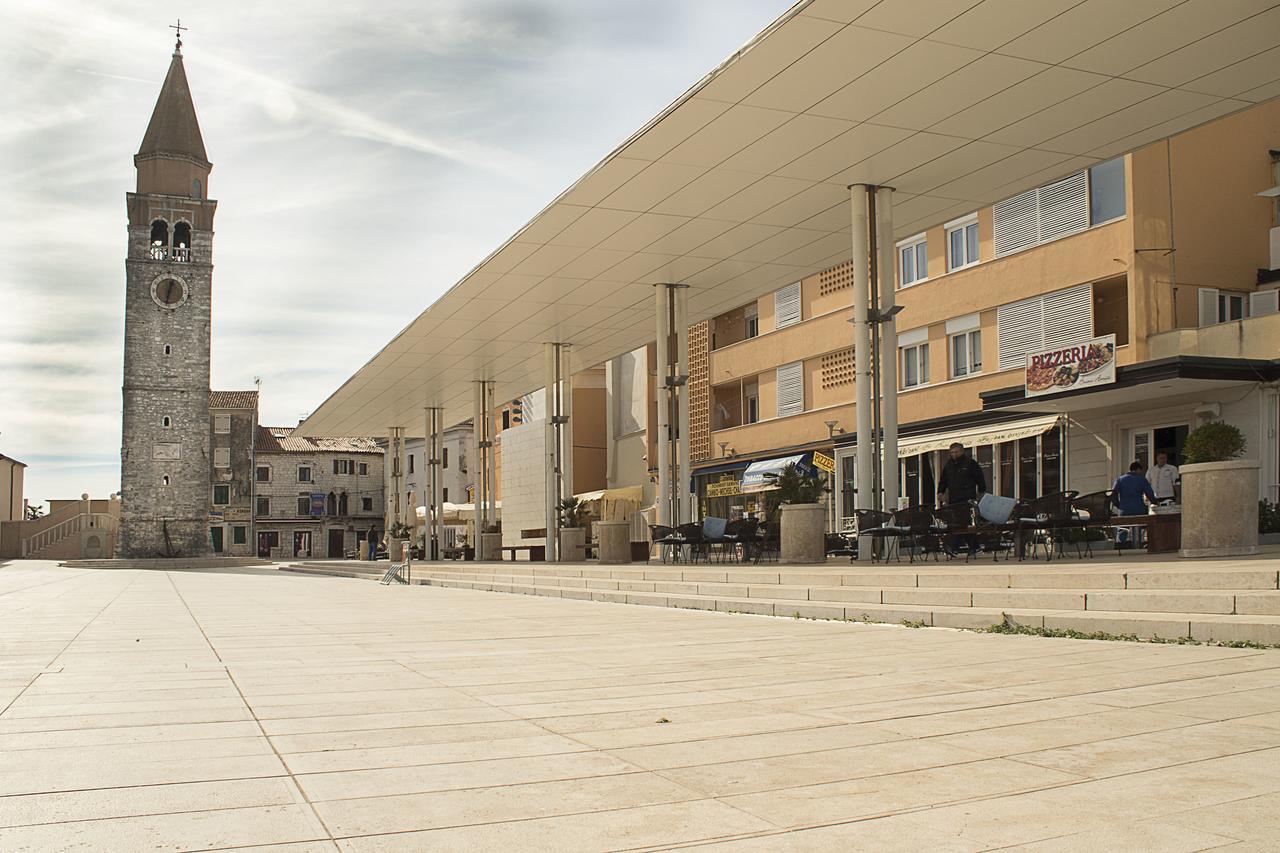 Apartment Old Town Umag Buitenkant foto