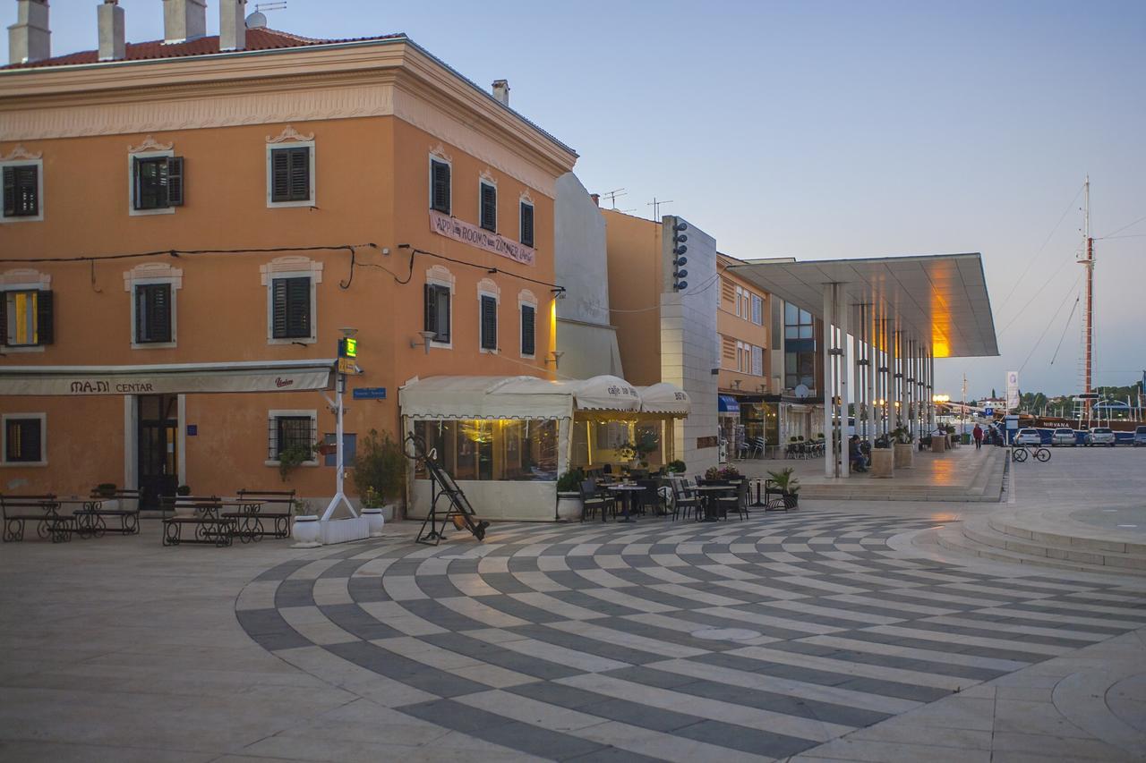 Apartment Old Town Umag Buitenkant foto